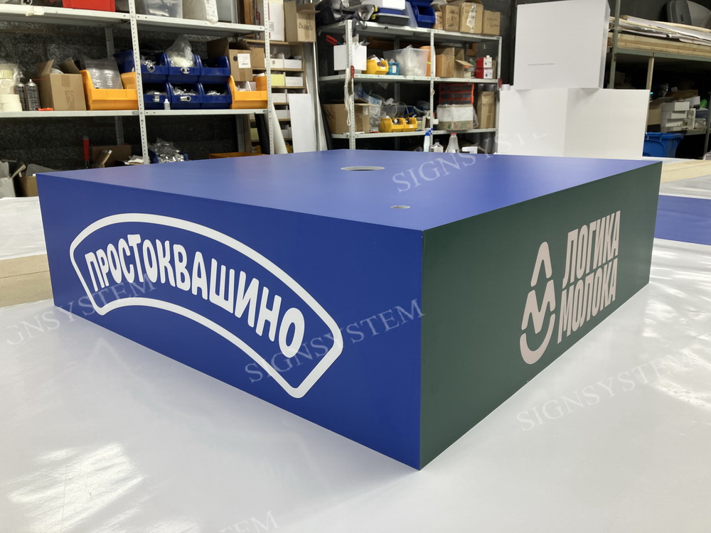 квадратный подиум для елки