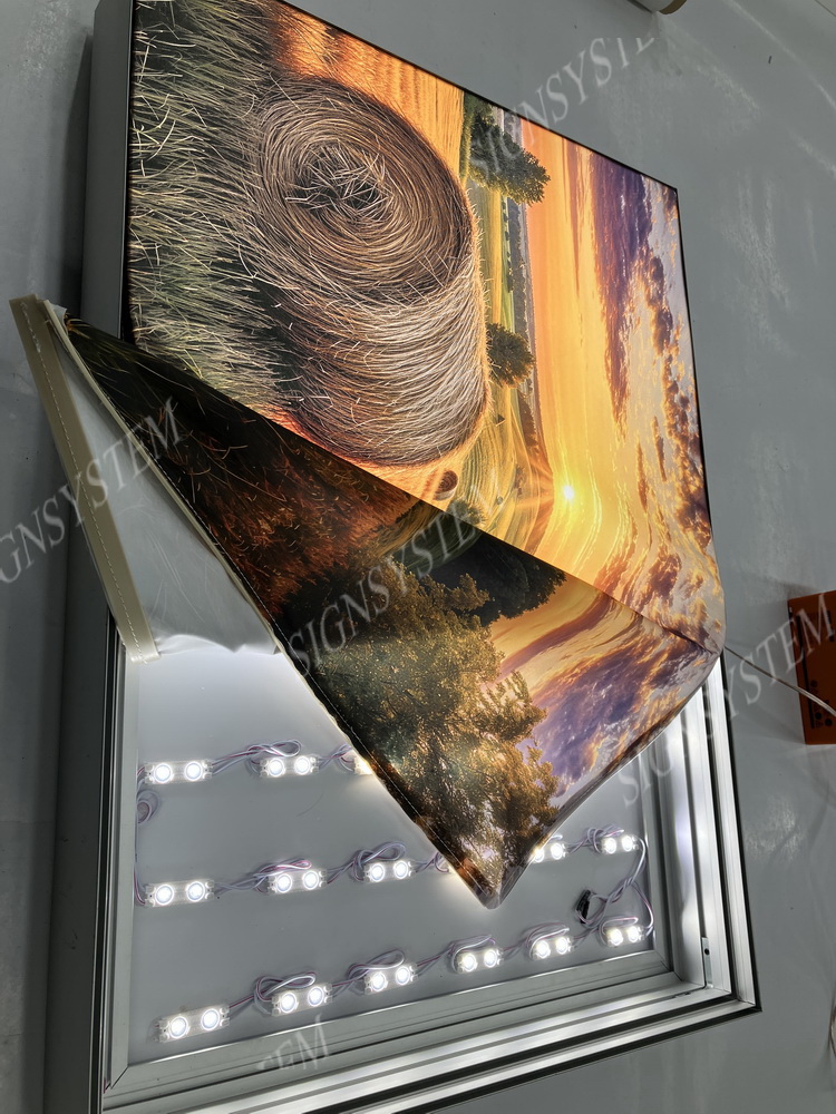 световой короб с текстилем